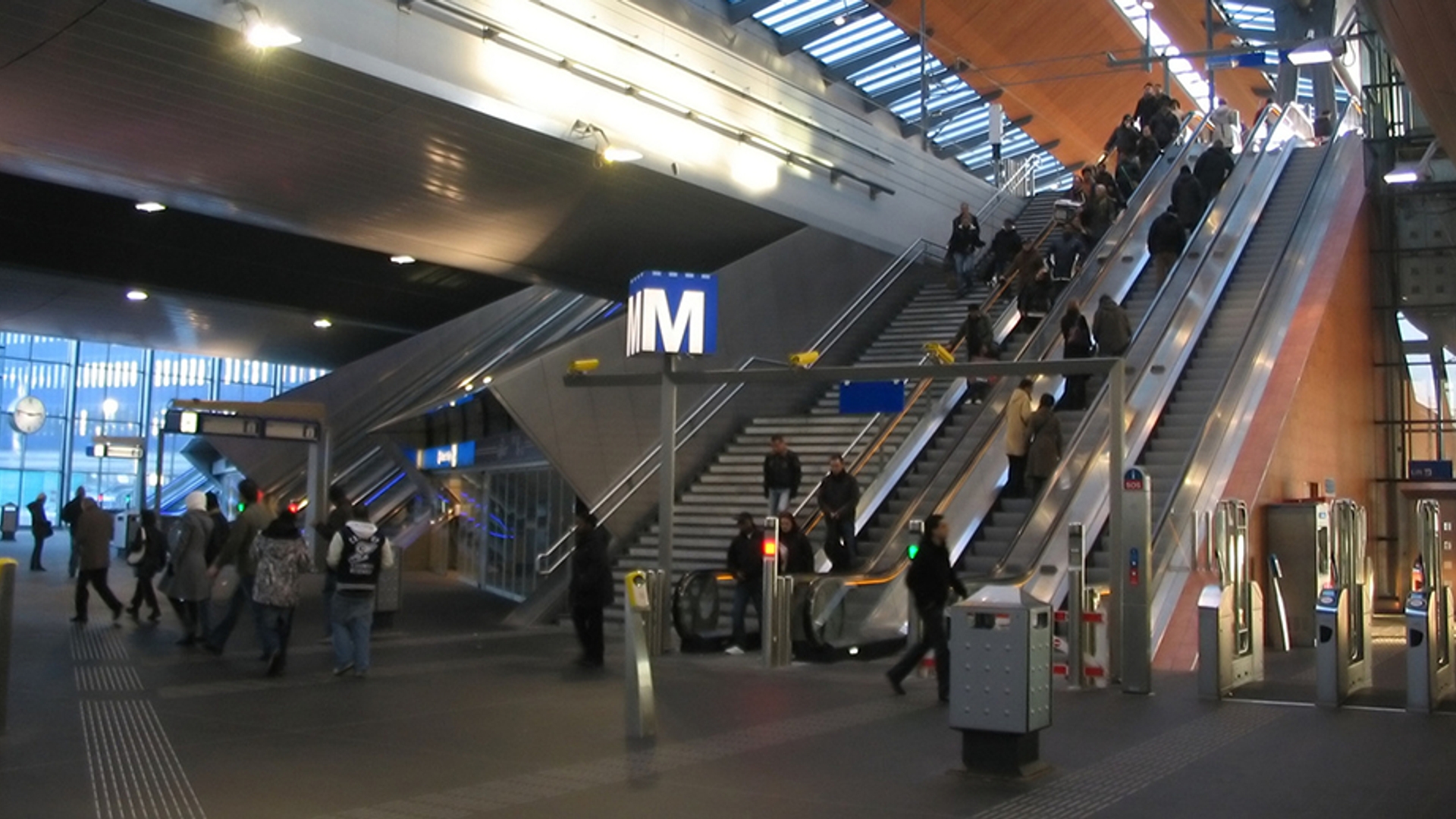 metrostation Bijlmer ArenA Amsterdam 930x520