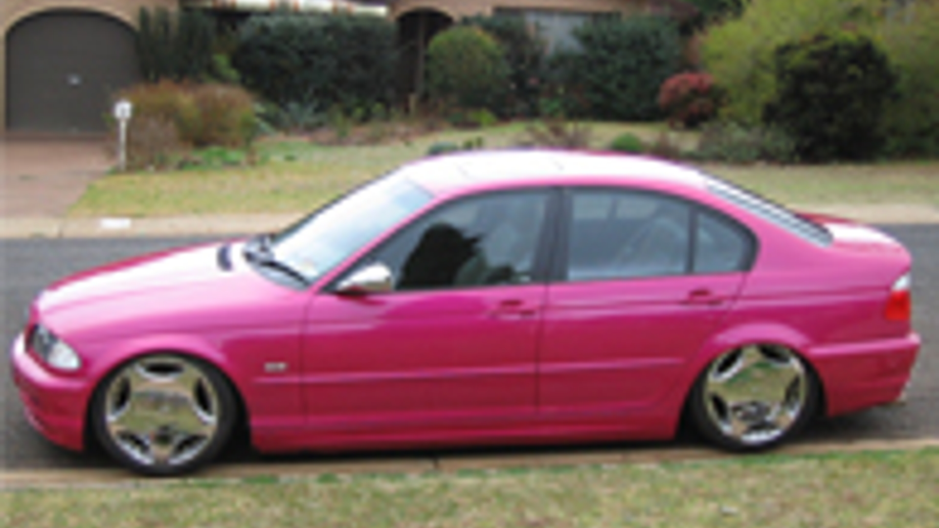 pinkbmw.jpg