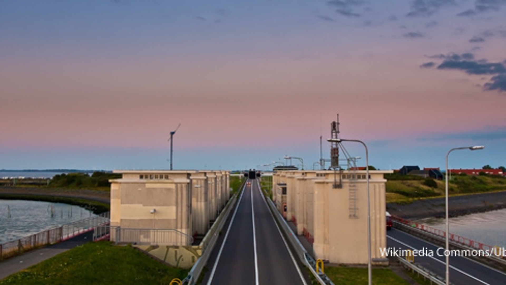 afsluitdijk_lorentzsluizen_01.jpg