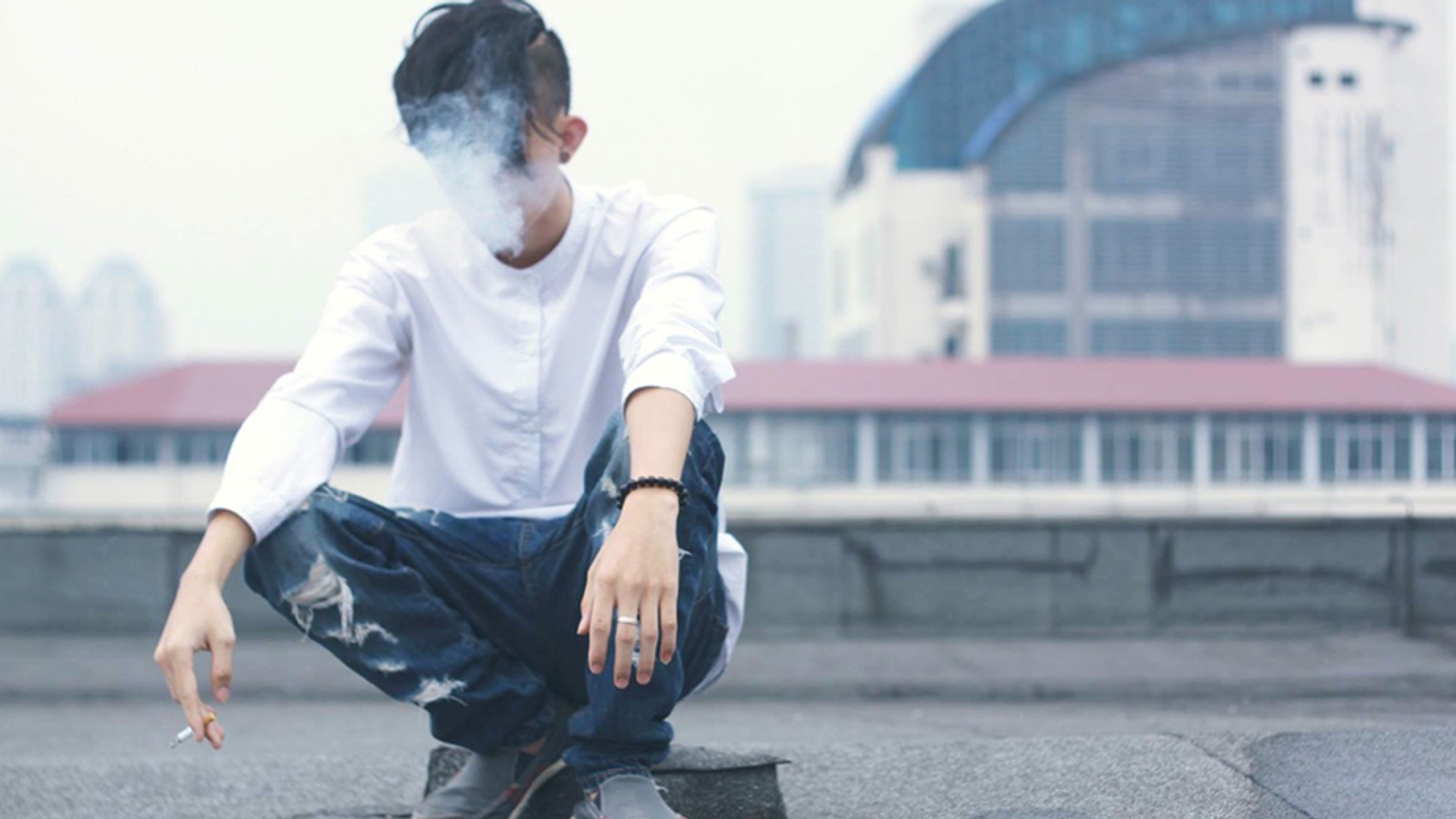 jongere jongen roken 930x520