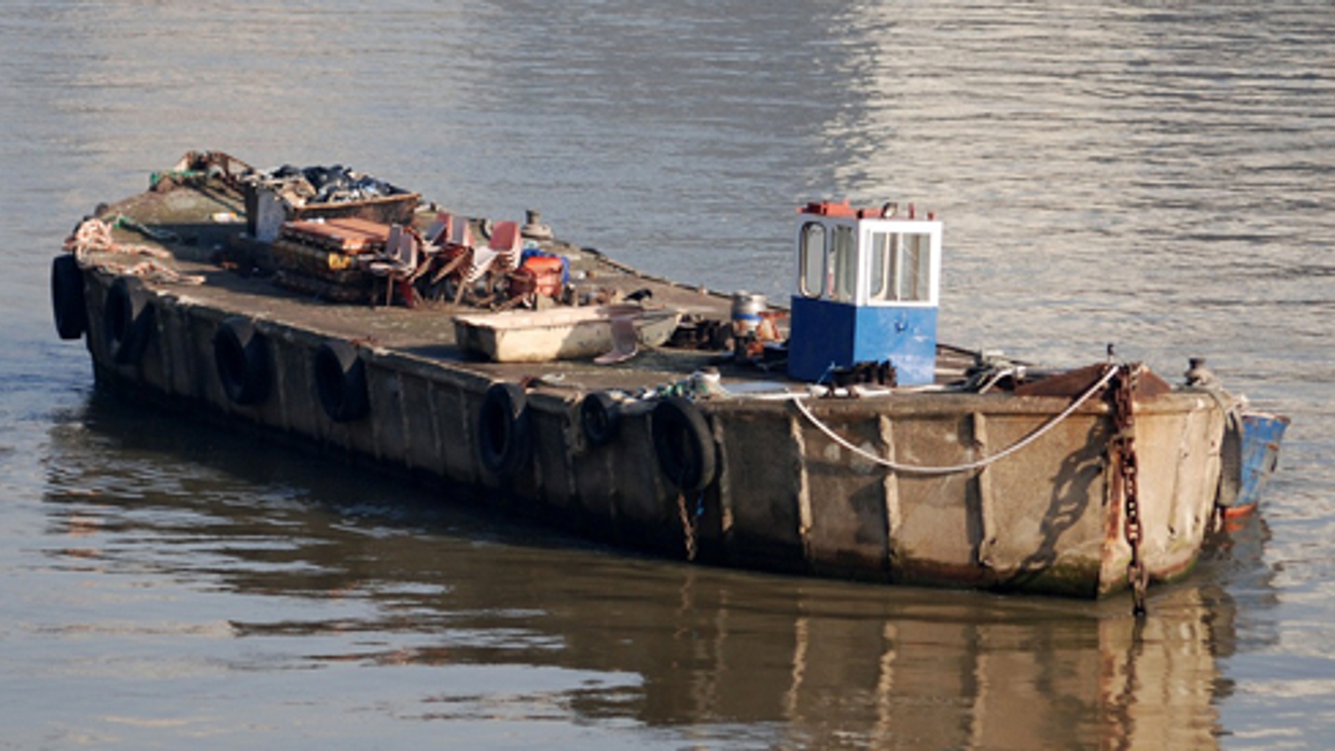 barge-363854_1280.jpg