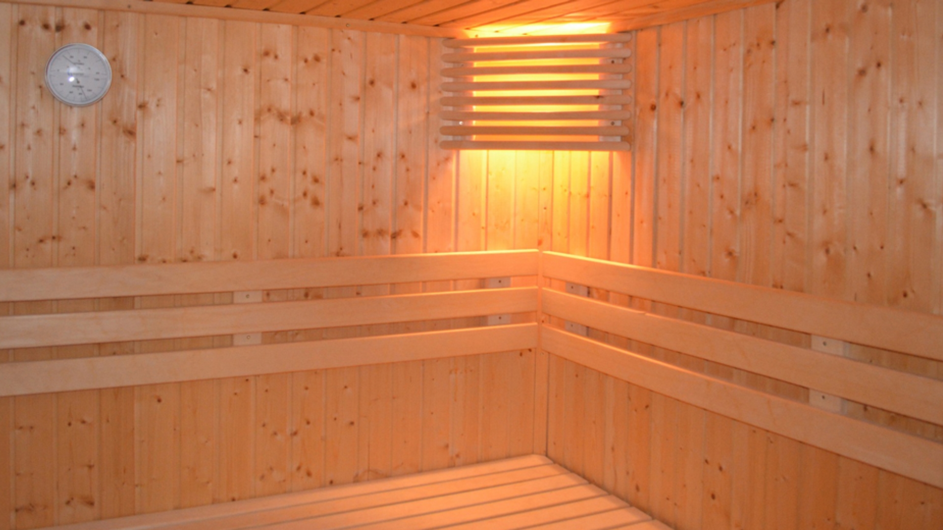 sauna2-930x520