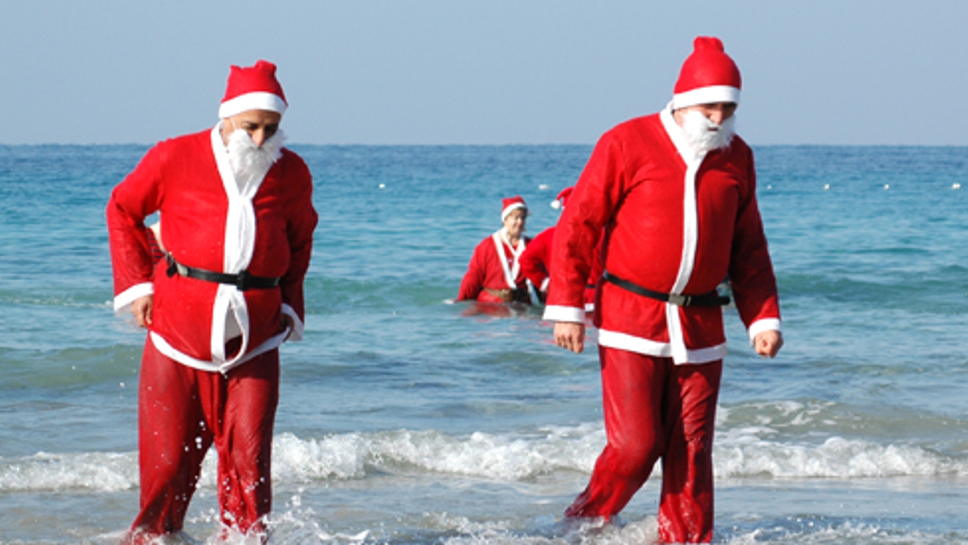 kerstman-strand.jpg