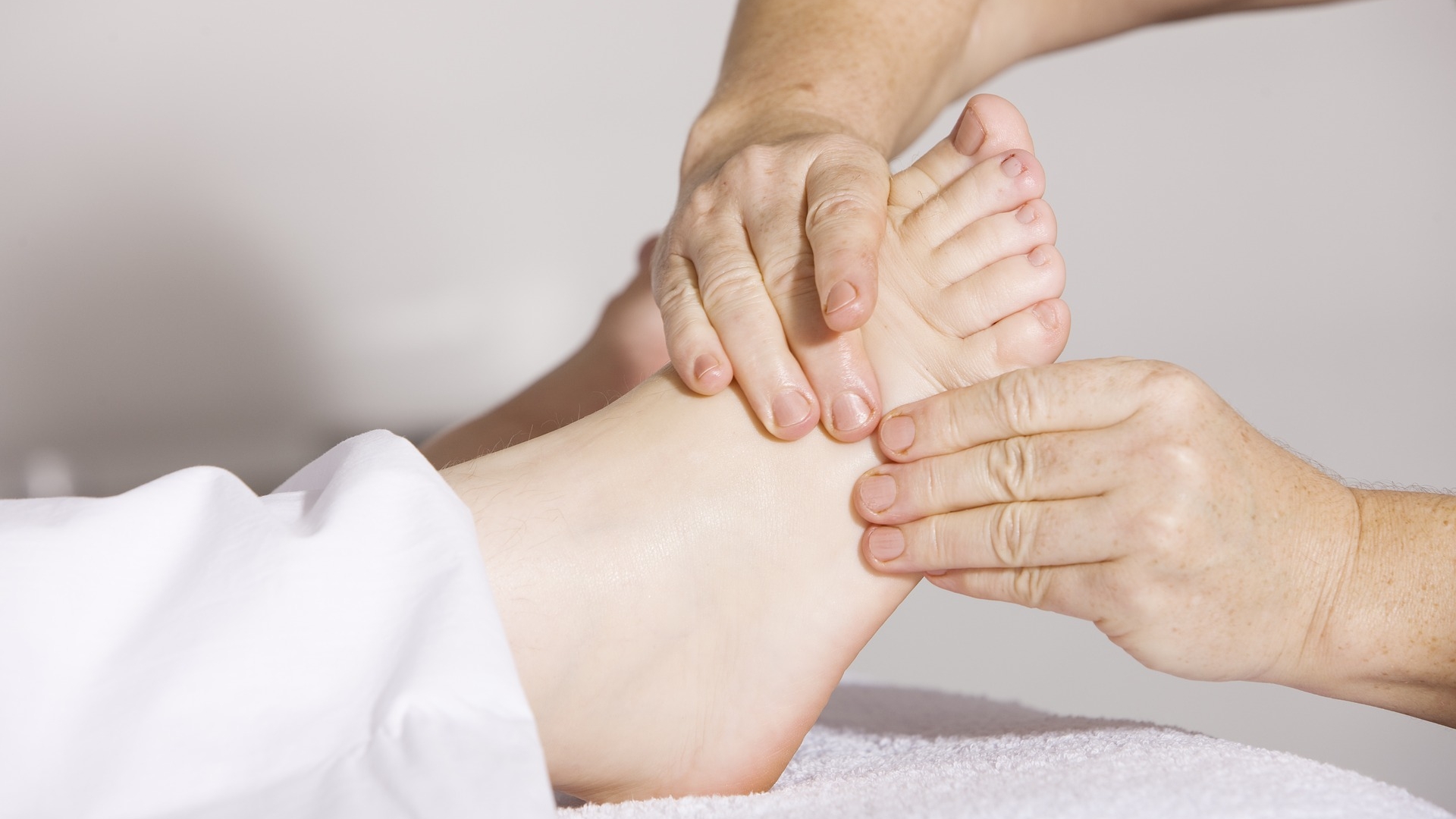 physiotherapy-2133286_1920
