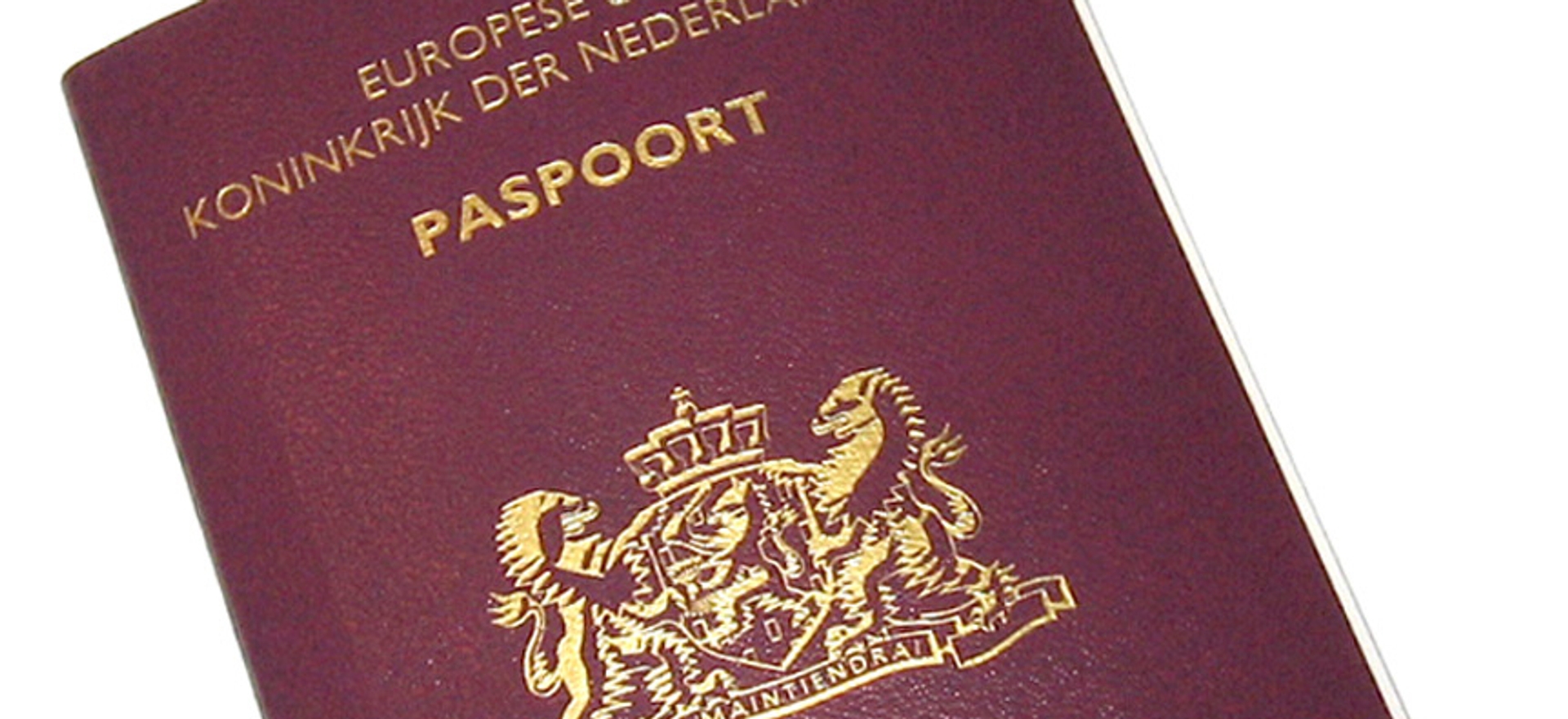 Afbeelding van 'Laat Albert Heijn paspoorten gaan afgeven'