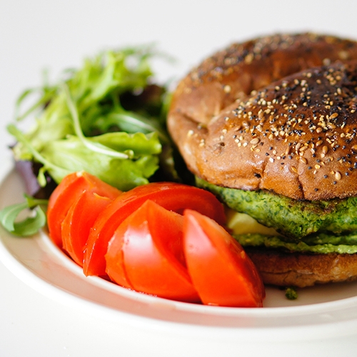 Kant-en-klare vegaproducten niet altijd gezond en hoe kun je zelf lekkere vleesvervangers maken?