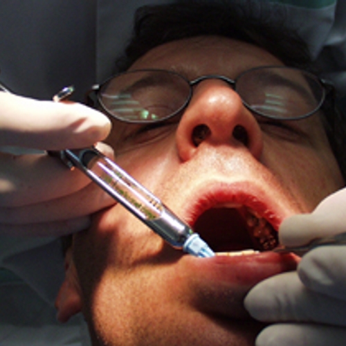 Zaterdag in Kassa: Stortvloed aan klachten over vrije tandartstarieven
