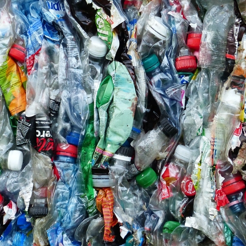 Gezondheidsrisico's van chemische stoffen uit plastic onderzocht