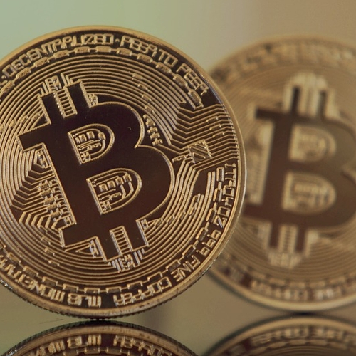 'Steek je 13e maand niet in bitcoins'