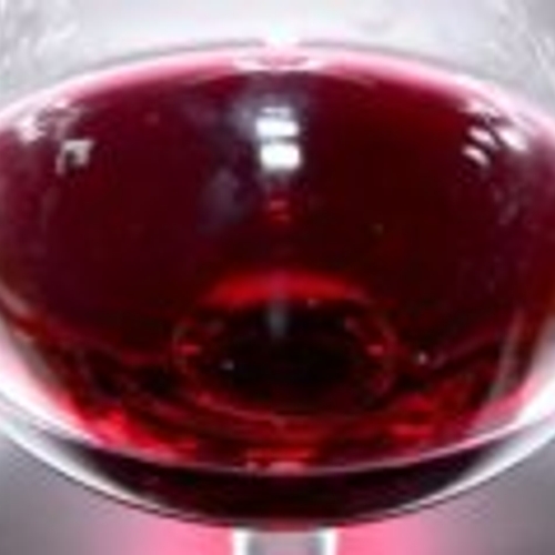 'Glas rode wijn helpt slank te blijven'