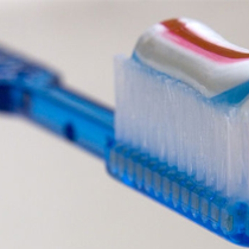 Tandenborstel: verzamelbron van bacteriën