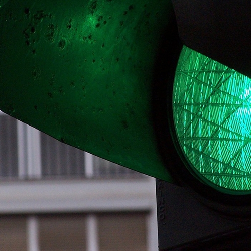 Stoplicht gaat sneller op groen als meer mensen wachten