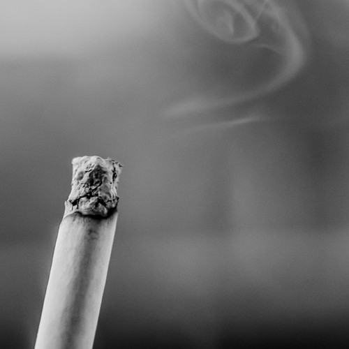 'Tabaksindustrie verleidt jongeren tot roken'