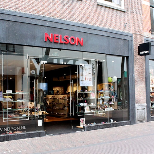20 Dolcis-winkels gaan naar Nelson Schoenen