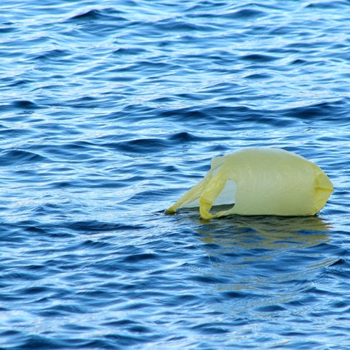 Toerisme grote bron plastic Middellandse Zee
