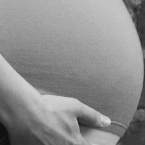 'Zwangeren nog vaak gediscrimineerd op de werkvloer'